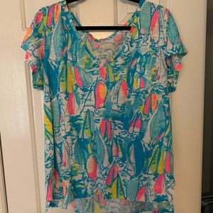 Lilly Pulitzer L Meredith Tee in Beach and Bae